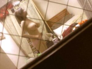 マンションのベランダ側から裸の女性を盗撮した画像や動画集 東京パンチラ通り